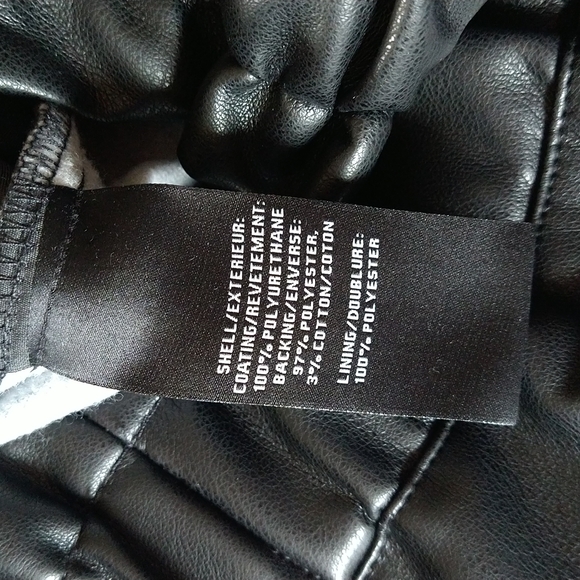 Black faux leather shorts paper bag size medium - Picture 16 of 16